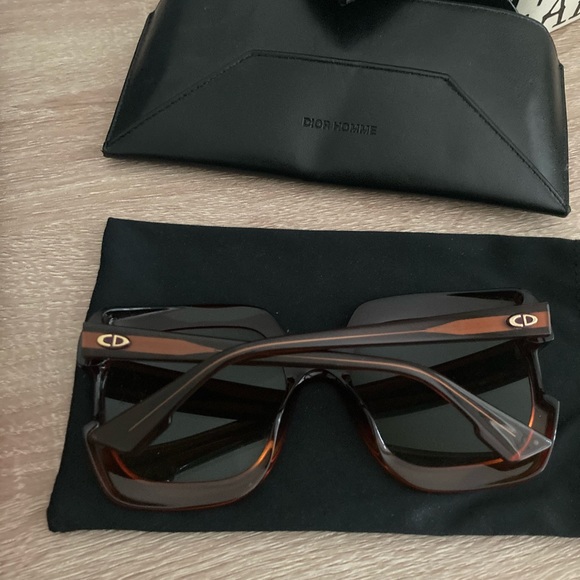 DIOR SUNGLASSES - Picture 2 of 5